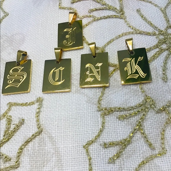 5 Different Initials Very Nice Letter Gold Color & High Quality Necklaces - Picture 8 of 9